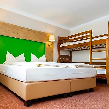 Guenzburg City Hotel