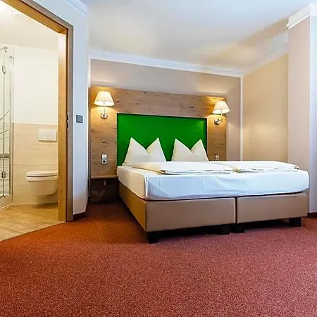 Guenzburg City Hotel 3*
